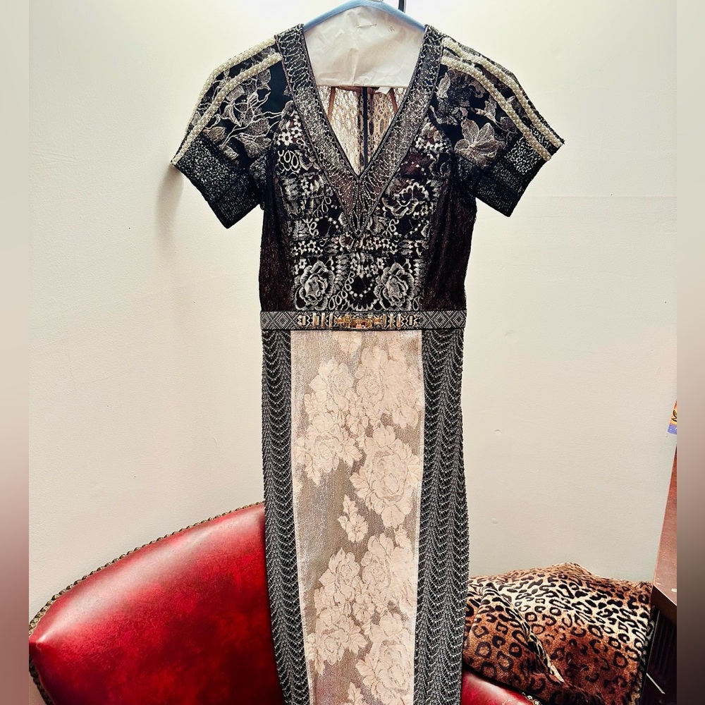 Elegant Black and Cream Lace Dress